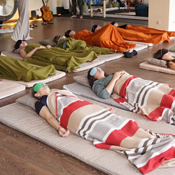 Звуковая терапия «Синергия» (групповая, гонги/чаши и др.)