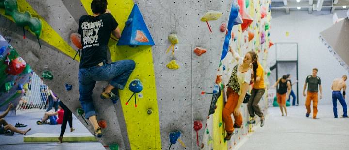 Мастер-классы по скалолазанию на самом большом боулдер-скалодроме Москвы