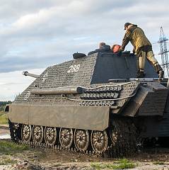Катание и вождение танка