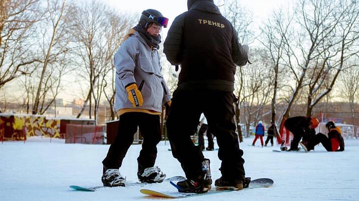 Занятия на лыжах и сноуборде круглый год