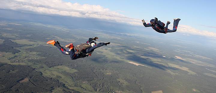 Самостоятельный прыжок с парашютом