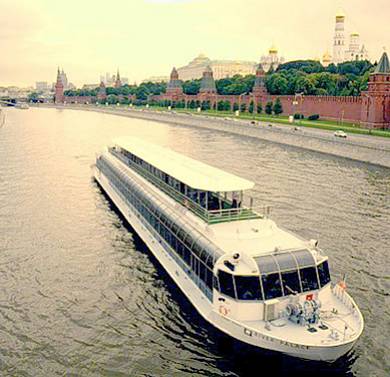 Прогулка на борту River Palace. Откройте Москву по-новому