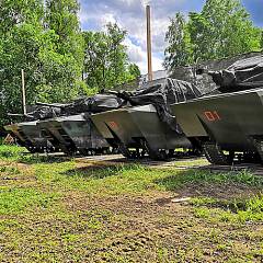 Катание на мини-танках: комплекс «Капитан для двоих»
