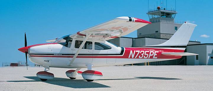 Ознакомительный полет или пилотирование на Cessna 182